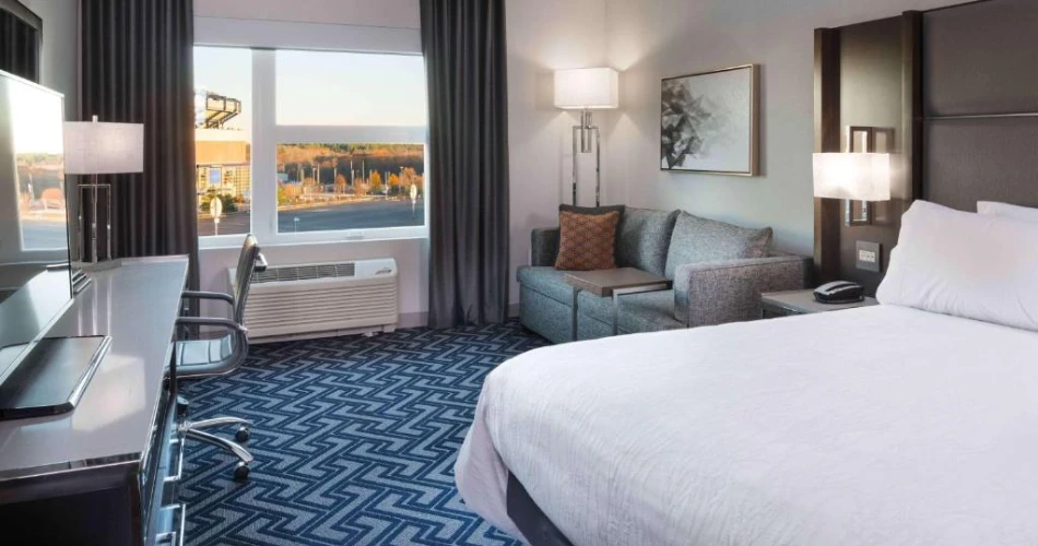 Top Hotels Within Walking Distance to Gillette Stadium, Foxborough