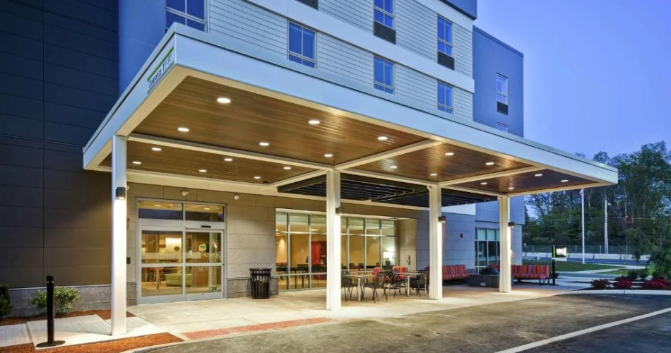 Top Best Hotels Within Walking Distance to Gillette Stadium, Foxborough