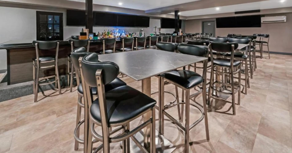 Top Hotels Around Gillette Stadium in Foxborough for Every Traveler