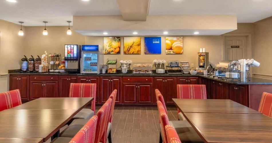 Best Places to Stay Near Gillette Stadium in Foxborough for an Unforgettable Experience